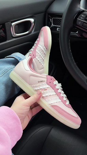 Las mejores zapatillas ruffle rosa de Adidas