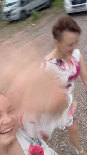 687 reactions · 7 comments | Kiitos Käylän Korpihovi, Kuusamon yrittäjänaiset ja kaikki kukkamekkoinen ja kukkapaitainen tanssikansa! ❤️朗 Oli suurta kyläjuhlan tuntua ilmassa! 殺 P.s. Kohta on juhannus!  @kaylankyla @kukkamekkotanssit @kuusamonyrittajanaiset @magnumliveoy #neitoset #kukkamekkotanssit #kuusamonyrittäjänaiset #käylänkorpihovi #käylä #kuusamo #lavatanssit #tanssimusiikki #kesä2025 | Neitoset | Facebook