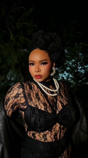 Yemi Alade on Instagram: "🖤 🖤 🖤 NEW VIDEO ALERT 🎶 #WORRY OUT NOW Available on all d8gital platforms ft FAVE 💋 💄 #NAIROBI by @yembeautyofficial_"