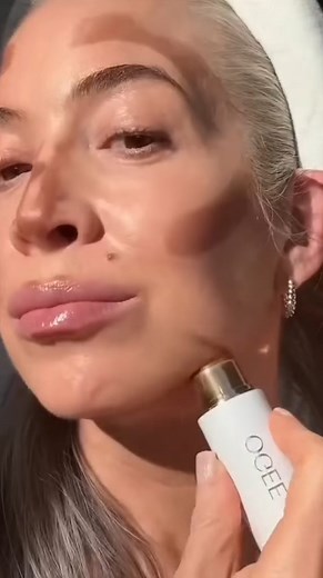 28K views · 251 reactions | Intimidated by contouring? This kit features 3 skin-loving sculpting sticks that make it totally foolproof: 1. Trace hollows of cheekbones to bronze 2. Dab onto apples of cheeks to blush 3. Swipe onto tops of cheekbones to highlight “They are so easy to use, even a newbie like me can get the hang of it.” – Ashlee S. | OGEE | Facebook