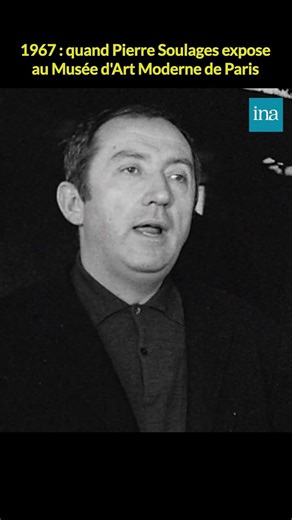 "La peinture pour un peintre est une expérience poétique." disait Pierre Soulages. Son travail, présenté au Musée national d’Art Moderne en 1967, l’imposait déjà comme une figure majeure de l’art contemporain. ⏪ En avril 1967, une exposition mettait à l’honneur l’artiste de moins de 50 ans, déjà reconnu à l’international. #PierreSoulages #ArtContemporain #Exposition #Archives #INA | INA