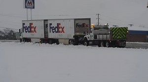 Earlier this morning, an ODOT truck had to push a FedEx truck up the ramp on 70 eastbound near Troy Pike. Old Troy Pike has been reopened in both directions at I-70: https://bit.ly/2NhI6qH | WHIO