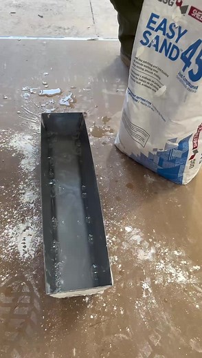 Water first or Easy Sand? I do either way, really depends on how much is left in the bag and how big of a pan I’m mixing up. | Drywall Shorty