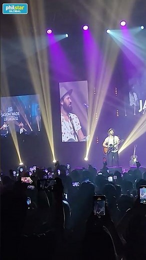 Jason Wade of Lifehouse performs "You and Me"