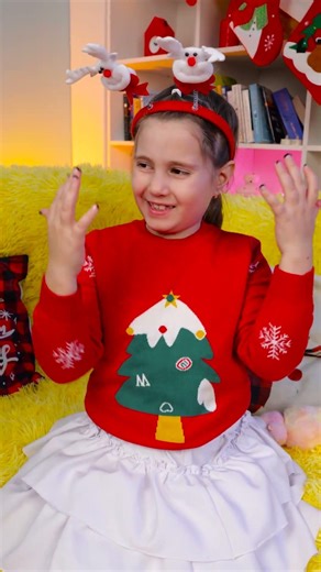 Sparkling Hands with the Christmas Elf! 🎄🧼 #shorts #fun