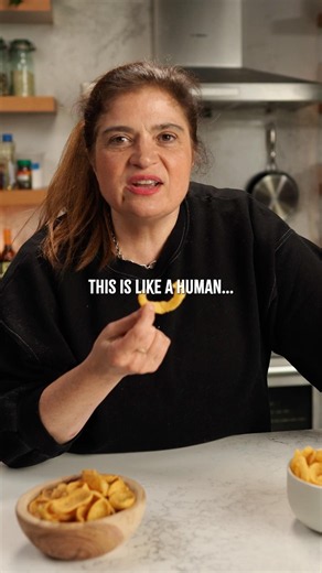 What do they put in Funyuns? 🤔 #alexguarnaschelli #cooking #funyuns