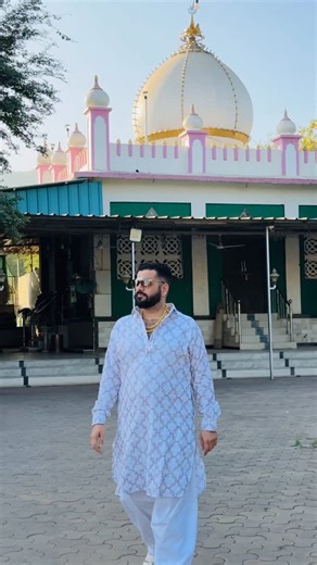 Sukka Pacha on Instagram: "Bigaadne Walo Ne Saara Zor Laga Diya Lekin Bachane Wale Ne Baal Bhi Baaka Nahi Hone Diya 👑❤️"