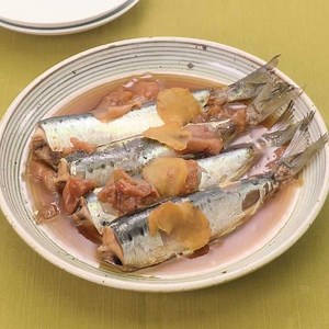 梅干しが引き出す旨味！ イワシの梅干し煮のレシピ動画・作り方 | デリッシュキッチン