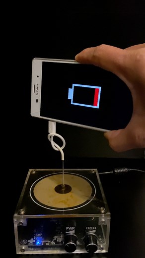 11K views · 33 reactions | ⚡ “Tesla Coil vs Smartphone! Will It Survive the Shock?” #teslacoil #science #experiment #fblifestyle | Kadek Tesla Coil Experiment | Facebook