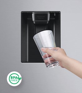 77K views · 4.5K reactions | Hot summer days need some refreshing, ice-cold water磻流 Cool down with our frost-free #FrenchDoor. Link: https://bit.ly/3JyhFJZ | Samsung | Facebook