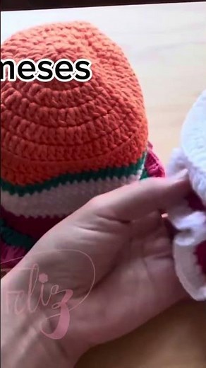 Learn how to knit a super easy baby hat. You won't regret it.