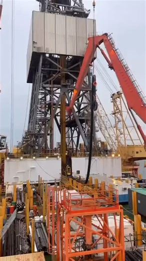 • A Service Loop is an important component of a drillship, but what exactly is it? A Service Loop refers to the supply lines that connect the derrick (the backbone of the rig) to the top drive motor, supplying power as well as providing control and auxiliary functions for drilling operations. Thank you to Cristiano Barbosa, our Electrical Technician on the #WestPolaris, for capturing the installation of a new Service Loop cable provided by Igus, which offers greater operational reliability, as w