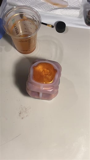 Creating a Beautiful Sunflower Brush Holder with Epoxy