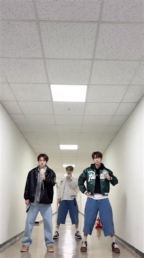 ALPHA DRIVE ONE on Instagram: "🏃🏃🏃 #ALPHADRIVEONE #ALD1 #알파드라이브원 #EUPHORIA #FREAK_ALARM"