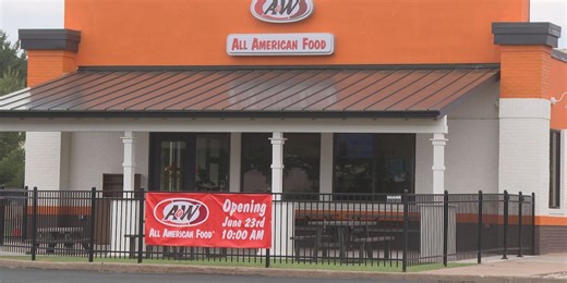A&W Restaurant officially opens in Weston