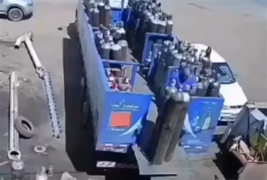 How to handle compressed gas cylinders safely | Shahid Mehmood Awan posted on the topic | LinkedIn