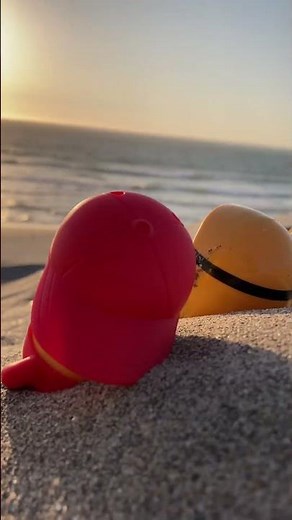 Despicable Me 4 | Minions Enjoying a Sunset at the Beach 🌅