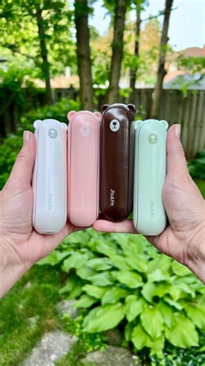 Summer is heating up 🌡️ Stay cool no matter where you're headed with this rechargeable mini portable fan. Shop your favourite colour here: https://amzn.to/4c4fxrB - L'été se réchauffe 🌡️ Reste au frais, peu importe où tu vas grâce à ce mini ventilateur portable rechargeable. Magasine ta couleur préférée en cliquant ici : https://amzn.to/4c4fxrB | Amazon.ca