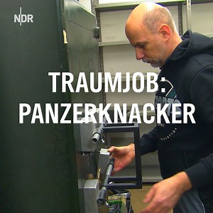 Alles Safe? Wilfried Butzki knackt Panzerschränke, ganz legal. Wenn ein Tresor nicht mehr aufgeht, ein Schlüssel verlegt oder ein Code vergessen wurde, wird er gerufen. | NDR Niedersachsen