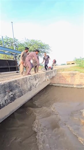 ⚠️ Disclaimer: These stunts are performed by trained professionals under proper supervision and with full safety measures. Please do NOT attempt to recreate or try these stunts yourself. Safety always comes first! #viral #foryou #trendingreel #follow #foryoupageviralシ゚ #viralreel #trending #exploremore #viralphotochallenge | Shah Jahan