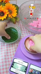 464K views · 3.2K reactions | 软糯好吃的古早味客家喜粄 古早味客家喜粄 Hakka Hee Pan 材料 Ingredients 75g 普通面粉 plain flour 65g 糯米粉 glutinous rice flour 40g 细砂糖 caster sugar 1/2tsp 酵母粉 yeast 100ml 水 water 2tbsp 玉米油 corn oil 香蕉叶 banana leaves | 米尚家 | Facebook