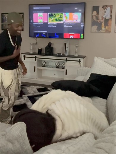 472K views · 18K reactions | Netflix Scare Prank (MUST WATCH) | Erealist | Facebook