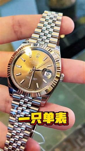 買顶级精仿名表+(微信:2411838799)行内人如何评价VS厂沛纳海PAM1115？(开箱验货)