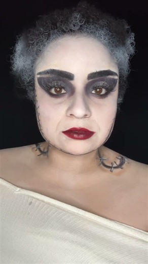 she’s ALIVE 👰‍♀️