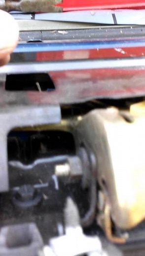 2000 chevy blazer rear glass/hatch won't open