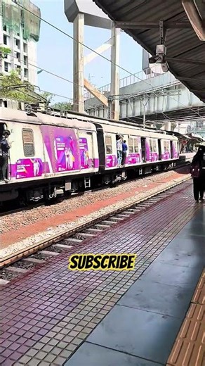 Local train #train #travel #hoyoverse #mumbailocaltrain