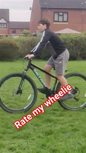 First time recording myself doig a wheelie, what do you rate it out of 10?