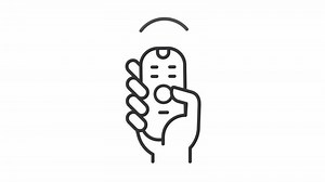 animado televisão controlo remoto dentro mão linha ícone. pessoa pressionando botão em controlo remoto ao controle animação. interruptor canal. assistindo televisão. ciclo hd vídeo com alfa canal, transparente fundo. esboço movimento gráfico