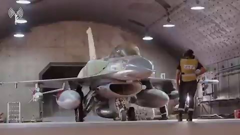 🇮🇱🇮🇷 ÚLTIMA HORA: La cuenta oficial de Israel en persa confirma que, desde el viernes, más de dos mil terroristas pertenecientes al régimen islámico de Irán han sido eliminados.2.000 terroristas a 1.500 km de distancia en tres días.Así es como se ganan las guerras. 🇮🇱