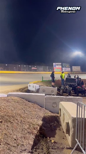 Jonathan Davenport picks up the win tonight on Night #1 of the Peach State Classic! Takes home a $20,000 pay day after the 50 lap feature 🍑🏁 2nd Tim McCreadie 3rd Devin Moran #PeachStateClassic | Jacob Dove