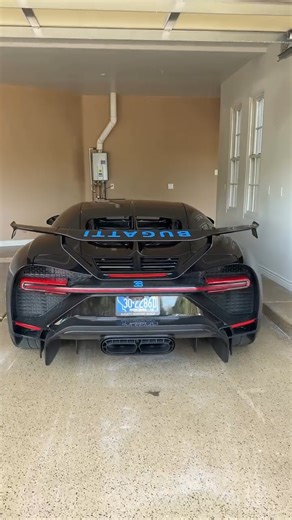 The powerful rumble of a Bugatti! ☄️🔥 | Shmee150