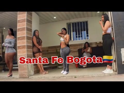 Walking Tour of Santa Fe Bogotá | Colorful Streets & Historic Charm\r\r
