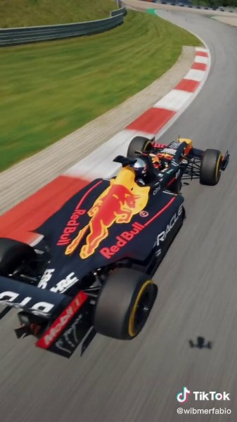 Thrilling Experience: Driving a F1 2-Seater Car with Max Verstappen