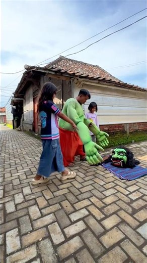 Reva takes the giant to get a mask