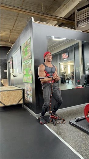 My forearms hate this exercise…. #isometrics