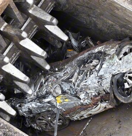 51K views · 454 reactions | Satisfying shredder ASMR #automobile #scrapyard #recycling #scrapmetal #asmr #asmrsounds | SupernovaSonia | Facebook