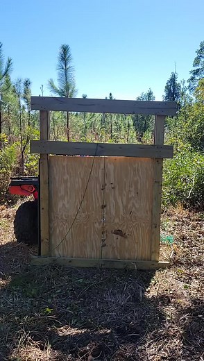DIY Hog Trap Construction in Corral and Guillotine Door Style