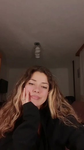 leloo.3 (@leloo.3)’s videos with original sound - ana