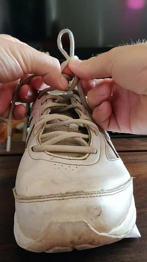 How to tie a shoe, rabbit and the tree.