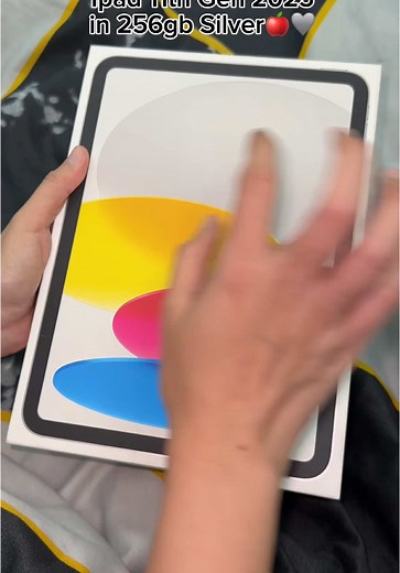 Unboxing the New iPad 11th Gen (A16) 2025 with Me