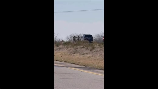 Officers encounter man who fled Border Patrol checkpoint in Texas