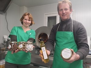 Morbihan : A Guilliers, ils cultivent la noisette et en font le produit star de leurs recettes