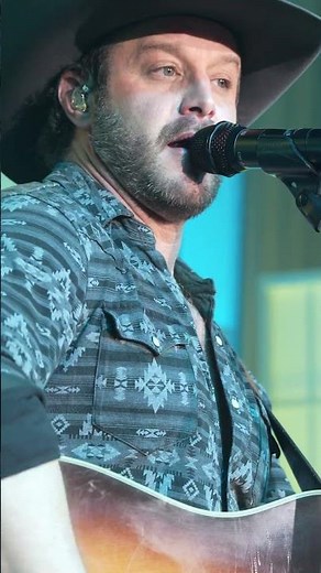 Easton Corbin - Roll With It kind of live #eastoncorbin #cowboyhat #linedance #countrymusic