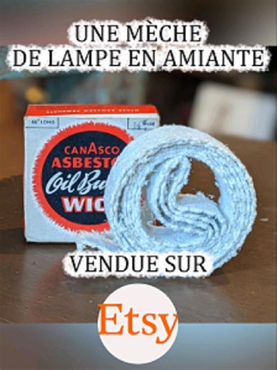 Tu savais que d’anciennes mèches de lampe à pétrole pouvaient être en amiante brute ? Celle-ci a été vendue au Canada sur le site Etsy et doit dater des années 1930/40. #amiante #etsy #brocante #prévention #santé