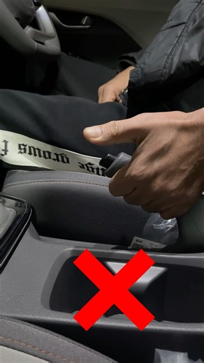 Car Hand Brake Ka Sahi Use | 90% Log Galat Use Karte Hain 😱#shorts