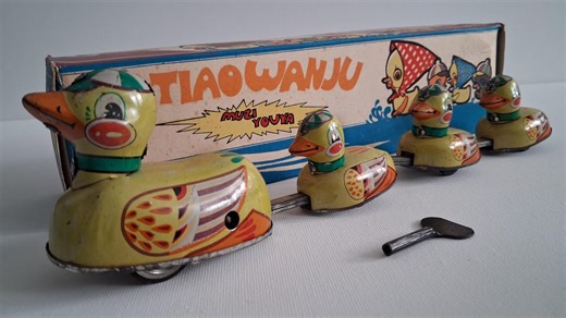 Vintage Tin Duck Family Pull Toy, Wind-up Toy, Collectible Metal Duck Train Toy, Mechanical Tin Toy, Lithographed Tin - Etsy